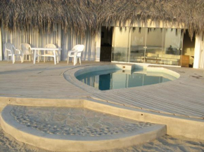 Villa Canoas con piscina privada y frente al mar